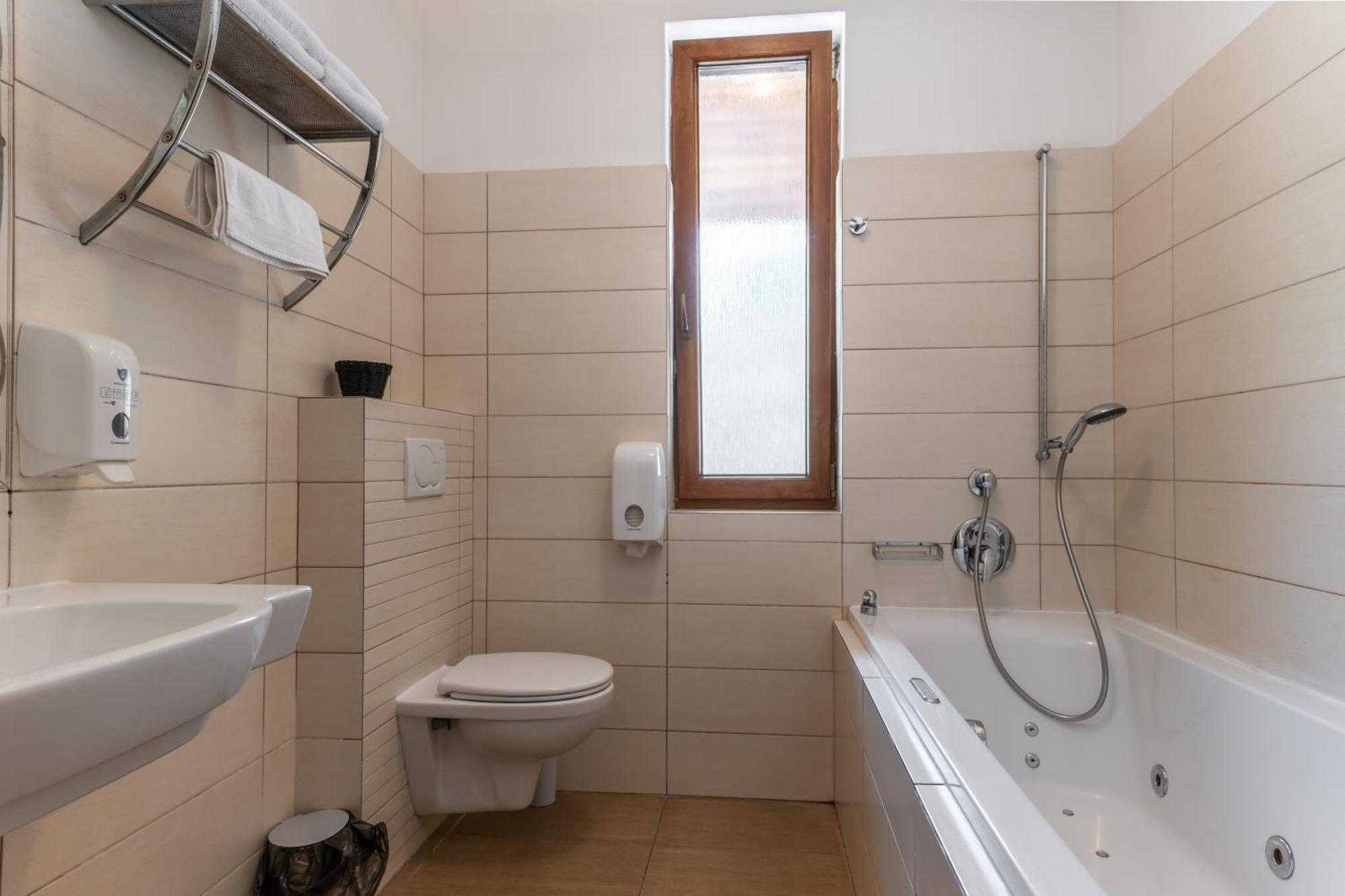 Archa Hotel Olomouc Ngoại thất bức ảnh